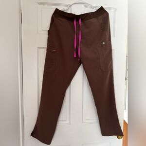 FIGS Smokey Taupe Scrub set